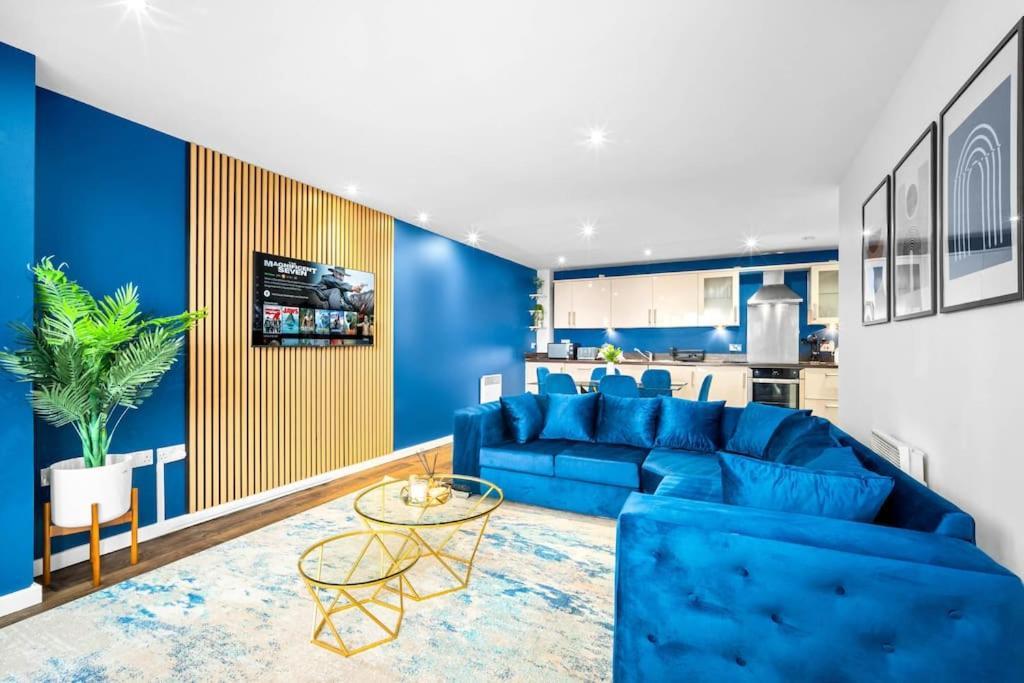 Spacious 2 Bed Apt B'Ham Cc With Parking Sleeps 7 Бирмингем Экстерьер фото